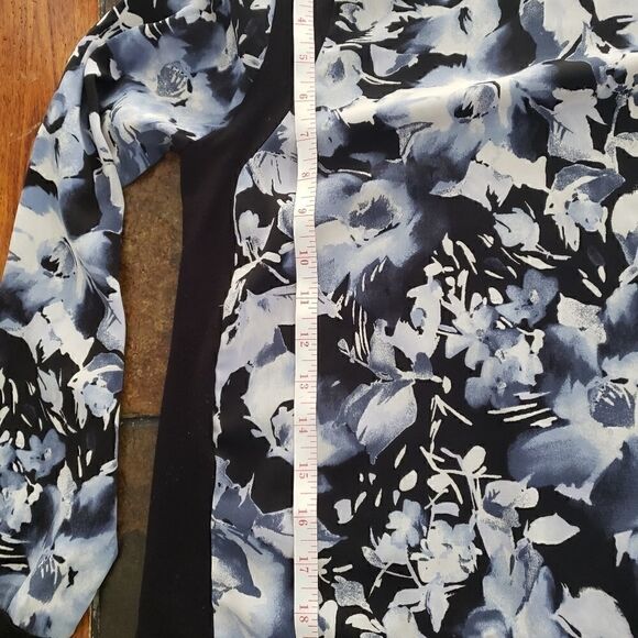 Forever21 Long Sleeves Floral Blouse - Picture 10 of 11